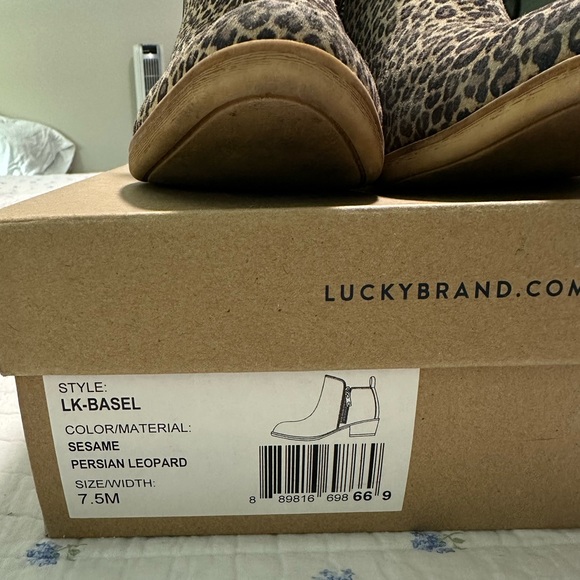 Women's Lucky Brand LK-Basel Sesame Persian Leopard Size 7.5 Bootie - Picture 2 of 7